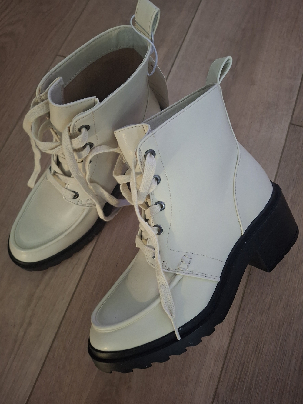 Women's Cream Lace-Up Chunky Sole Ankle Boots